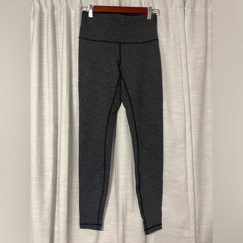 Lululemon 28” wunder under leggings, size 8